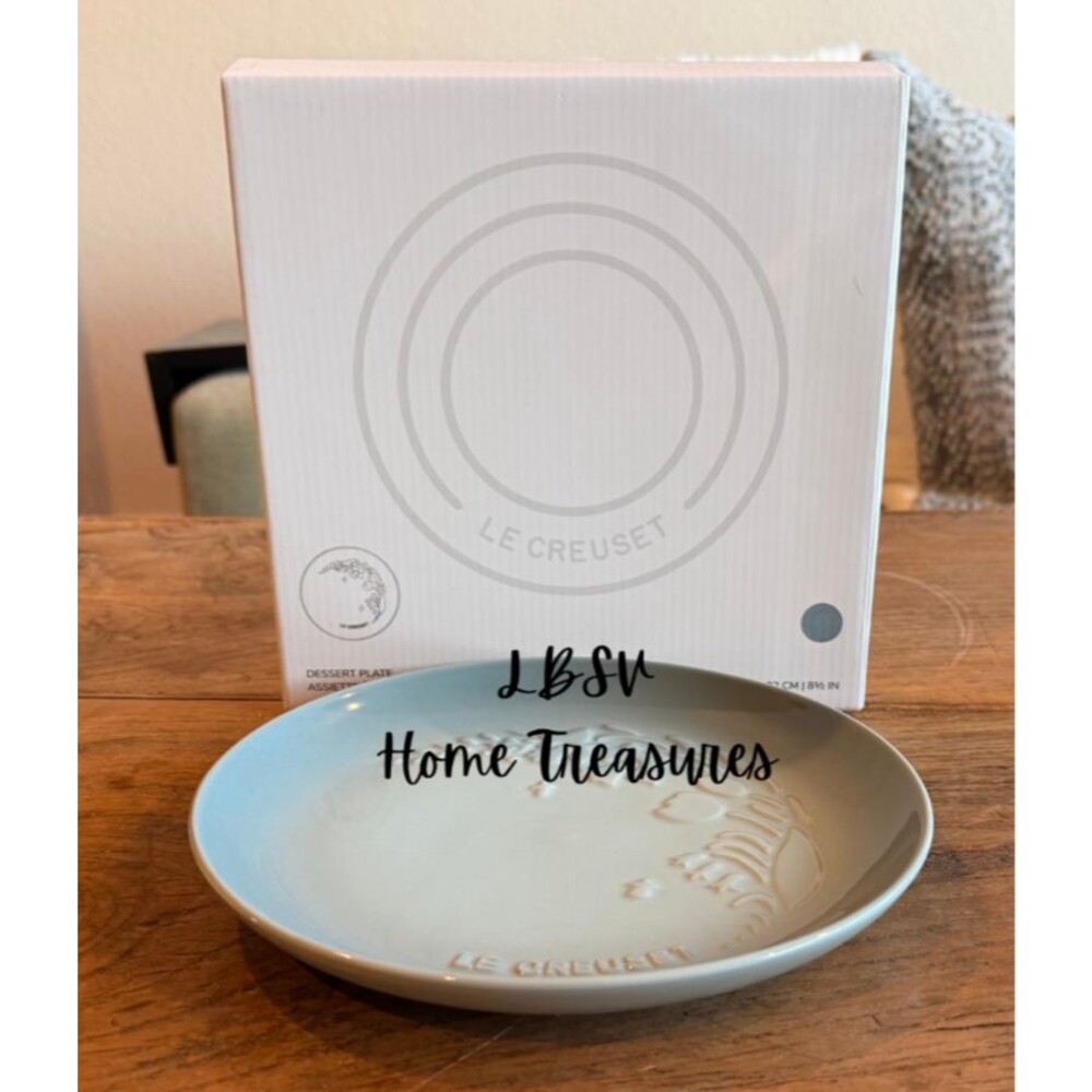 Le Creuset Stoneware Jardin Collection 8.5 in 22 cm Dessert Plate Sea Salt NEW